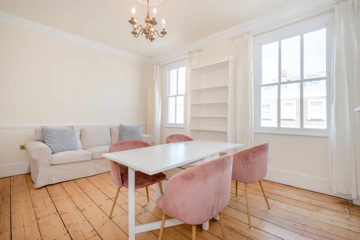 Flat Cambridge Street in City of Westminster