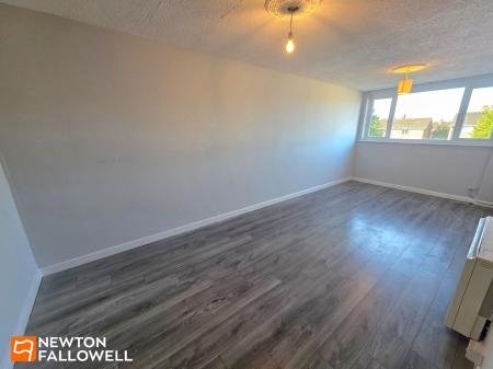Flat Ossington Close in Mansfield
