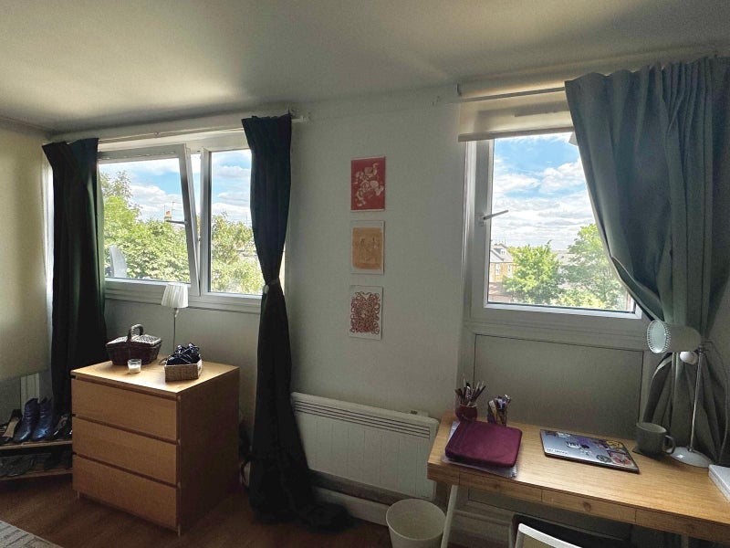 Room Bakersfield in Greater London
