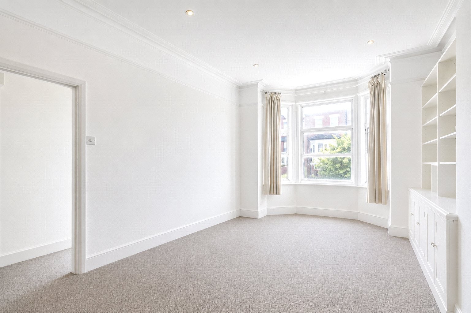 Flat Mexfield Road in Greater London