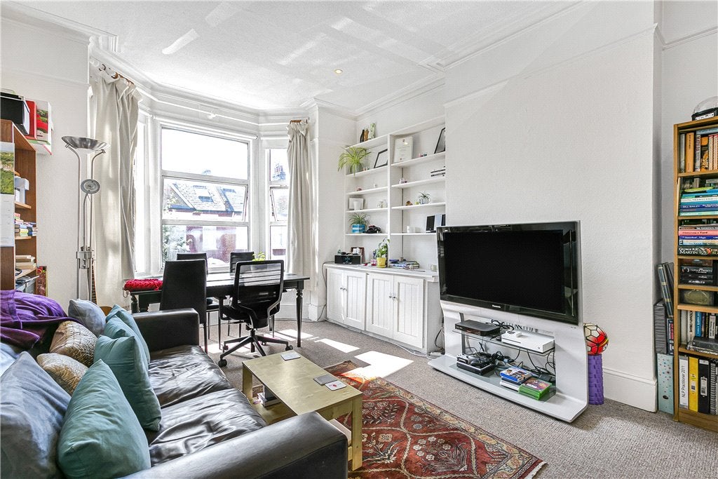 Flat Mexfield Road in Greater London