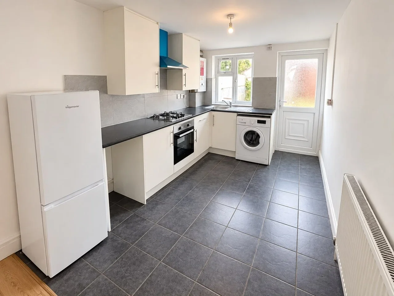 Flat Adelaide Road in Greater London