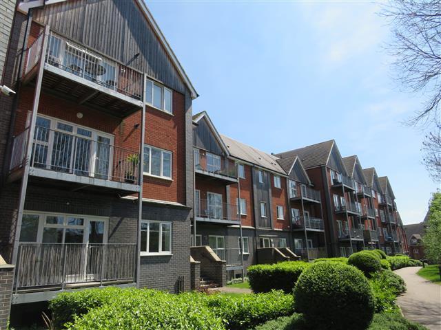 Flat Millward Drive in Milton Keynes