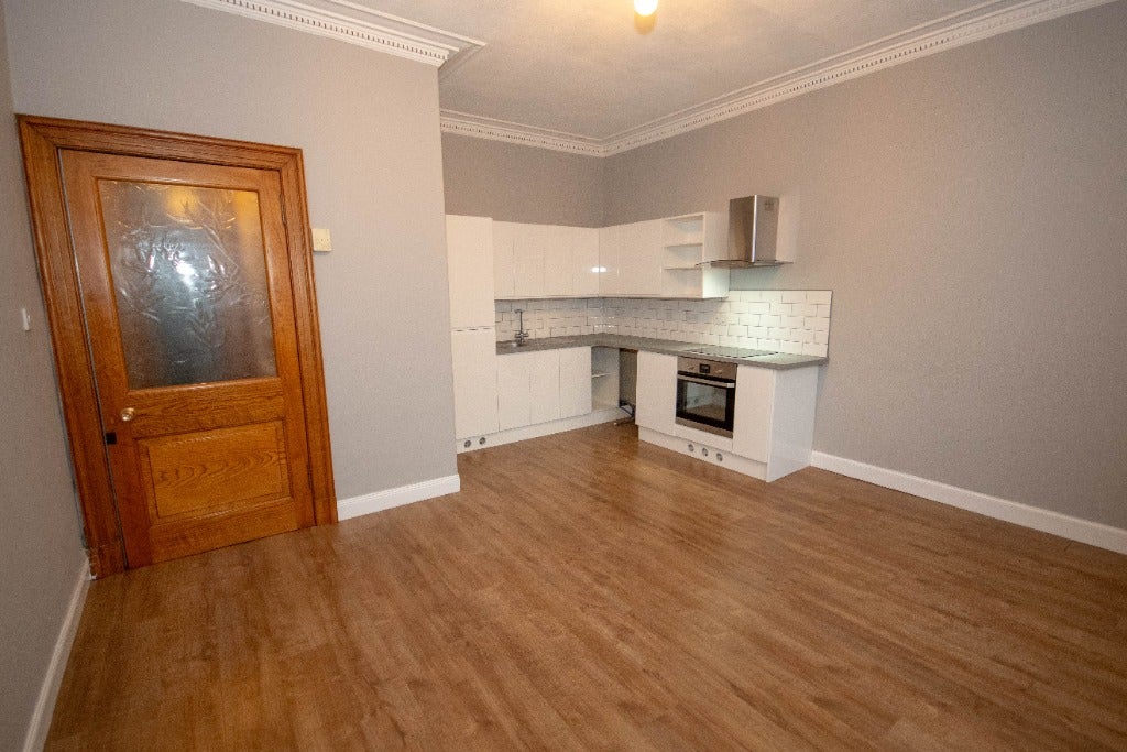 Flat Dunnikier Road in Kirkcaldy