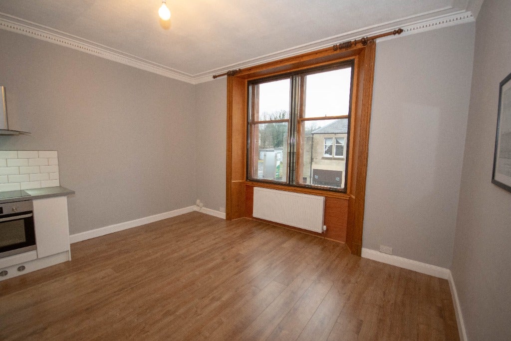 Flat Dunnikier Road in Kirkcaldy