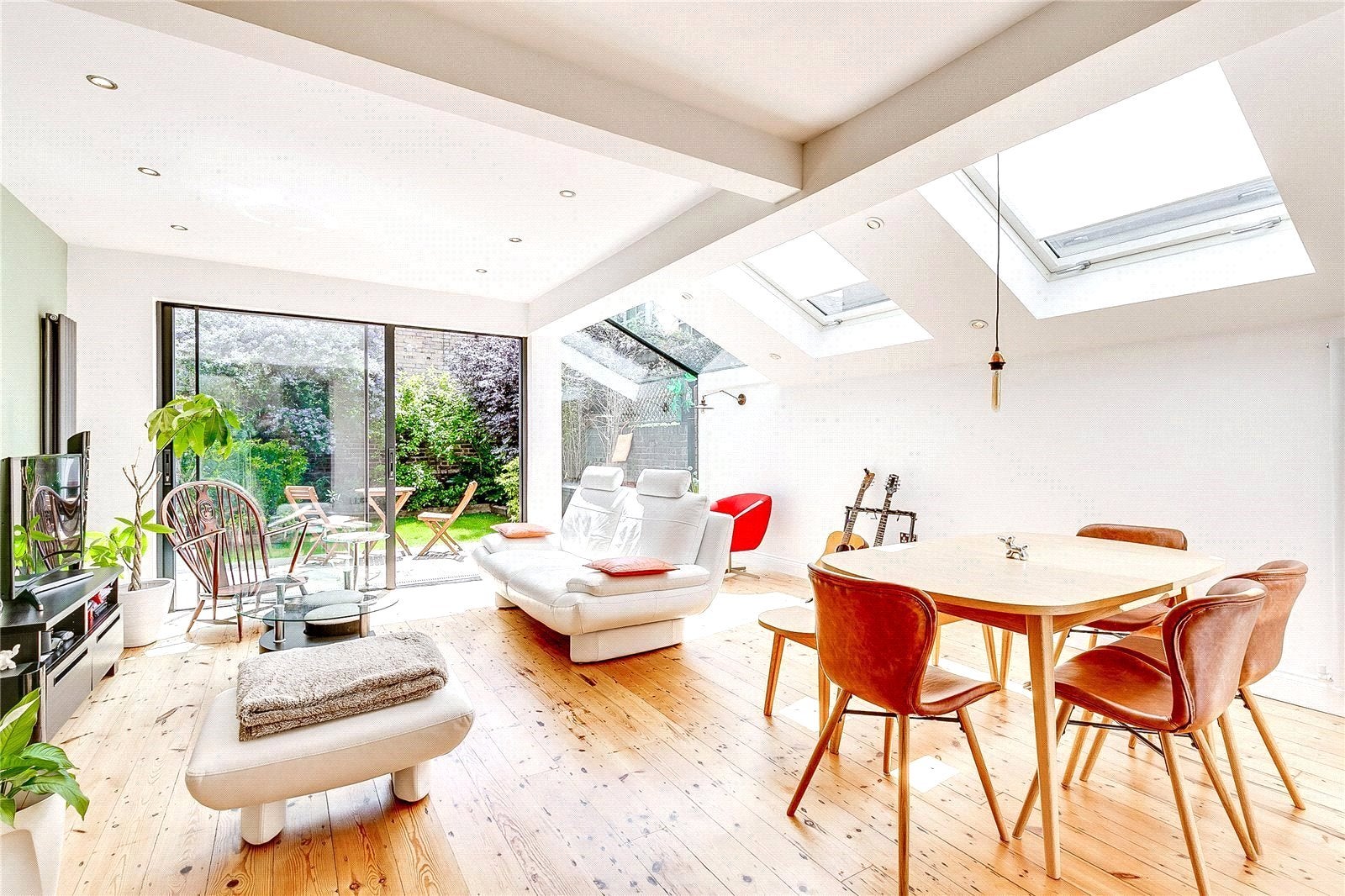 Flat Glengall Road in Greater London