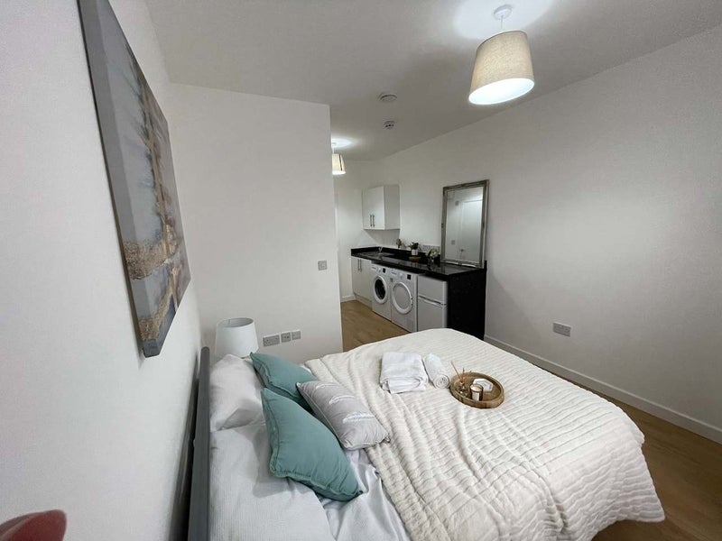Room Lechmere Road in Greater London