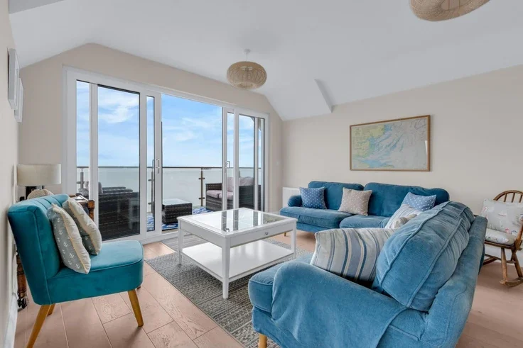 Flat Spa Esplanade in Canterbury