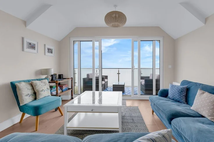 Flat Spa Esplanade in Canterbury