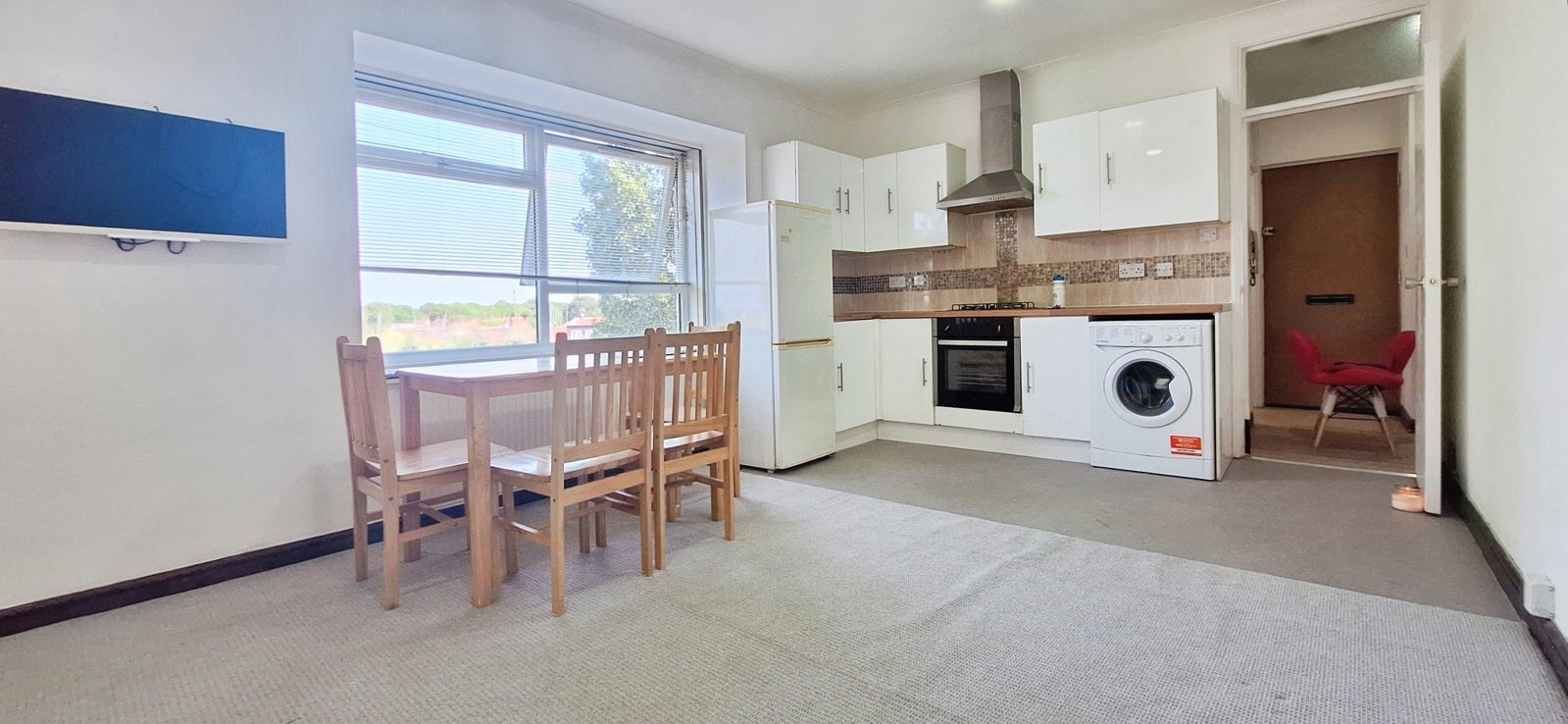 Flat Rowan Close in Greater London