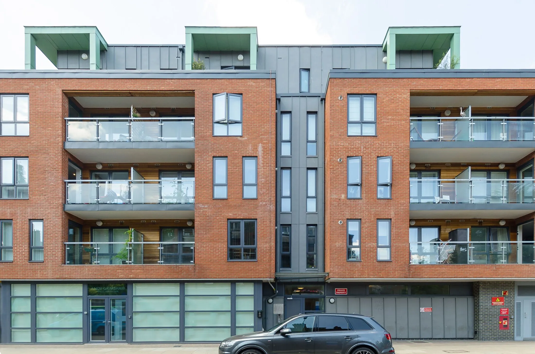Flat Royal College Street in Greater London