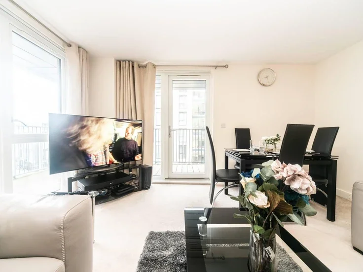 Flat Salk Close in Greater London