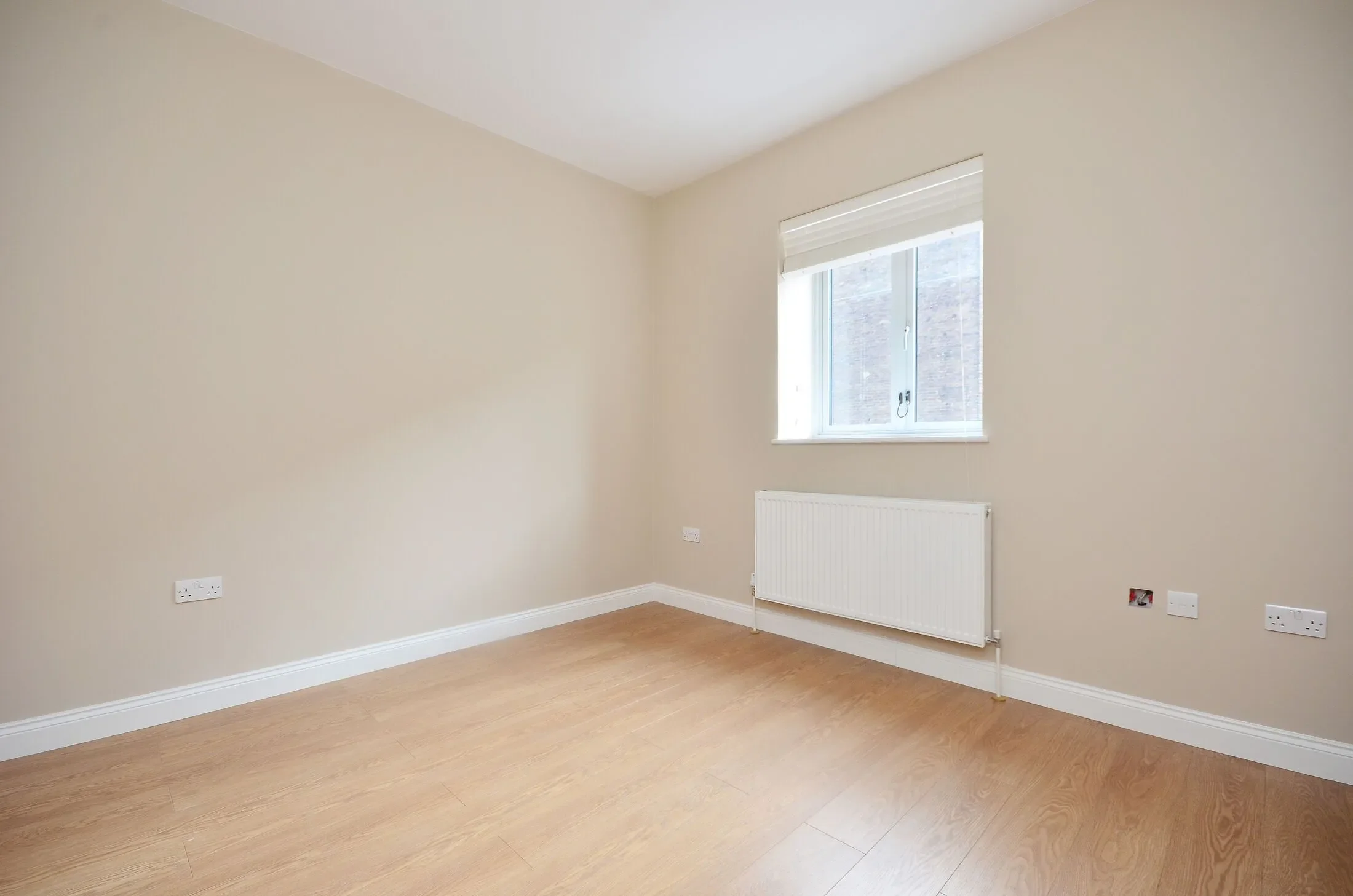 Flat Rye Lane in Greater London
