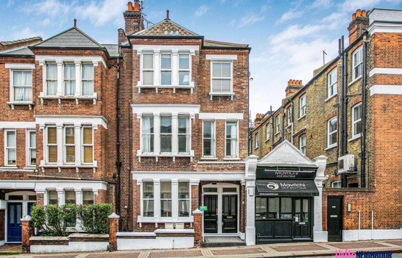 Room Latchmere Road in Greater London