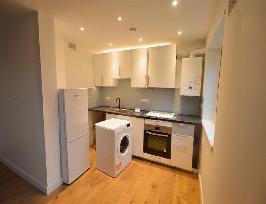 Flat Brooklands Road in Trafford