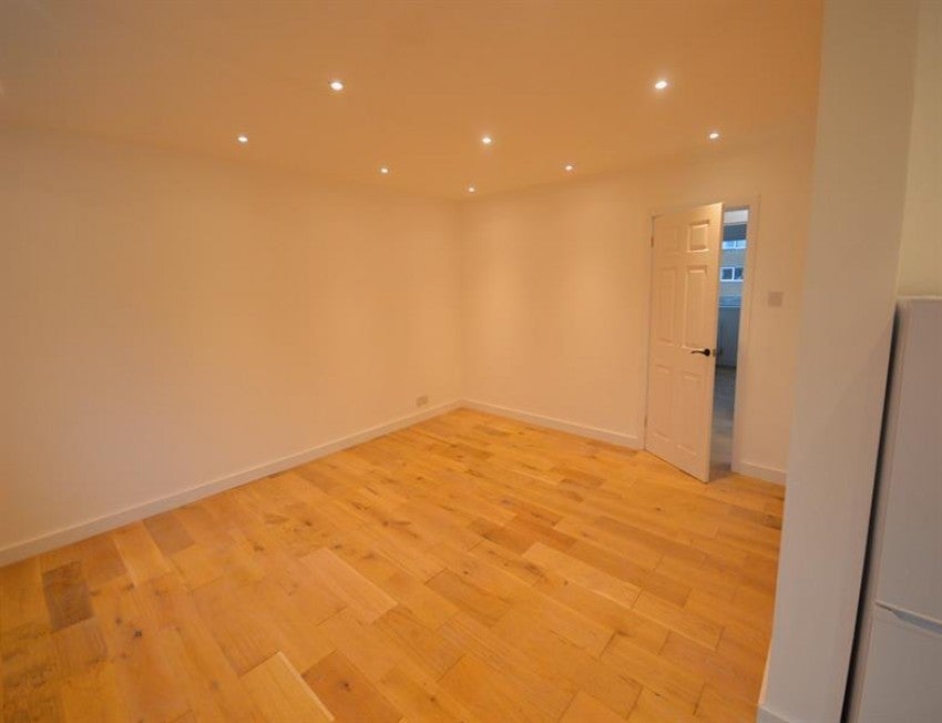Flat Brooklands Road in Trafford