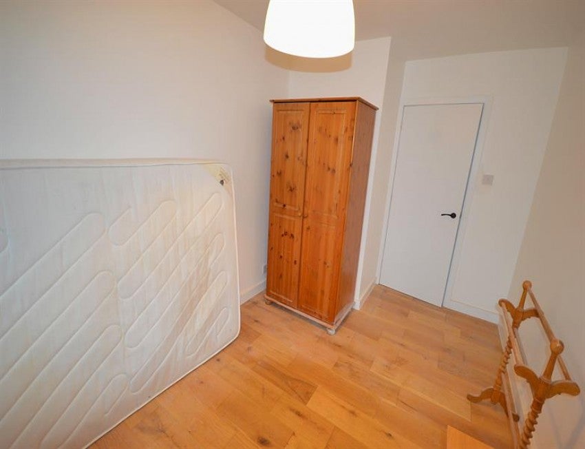 Flat Brooklands Road in Trafford