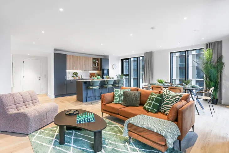 Flat Charter Street in Greater London