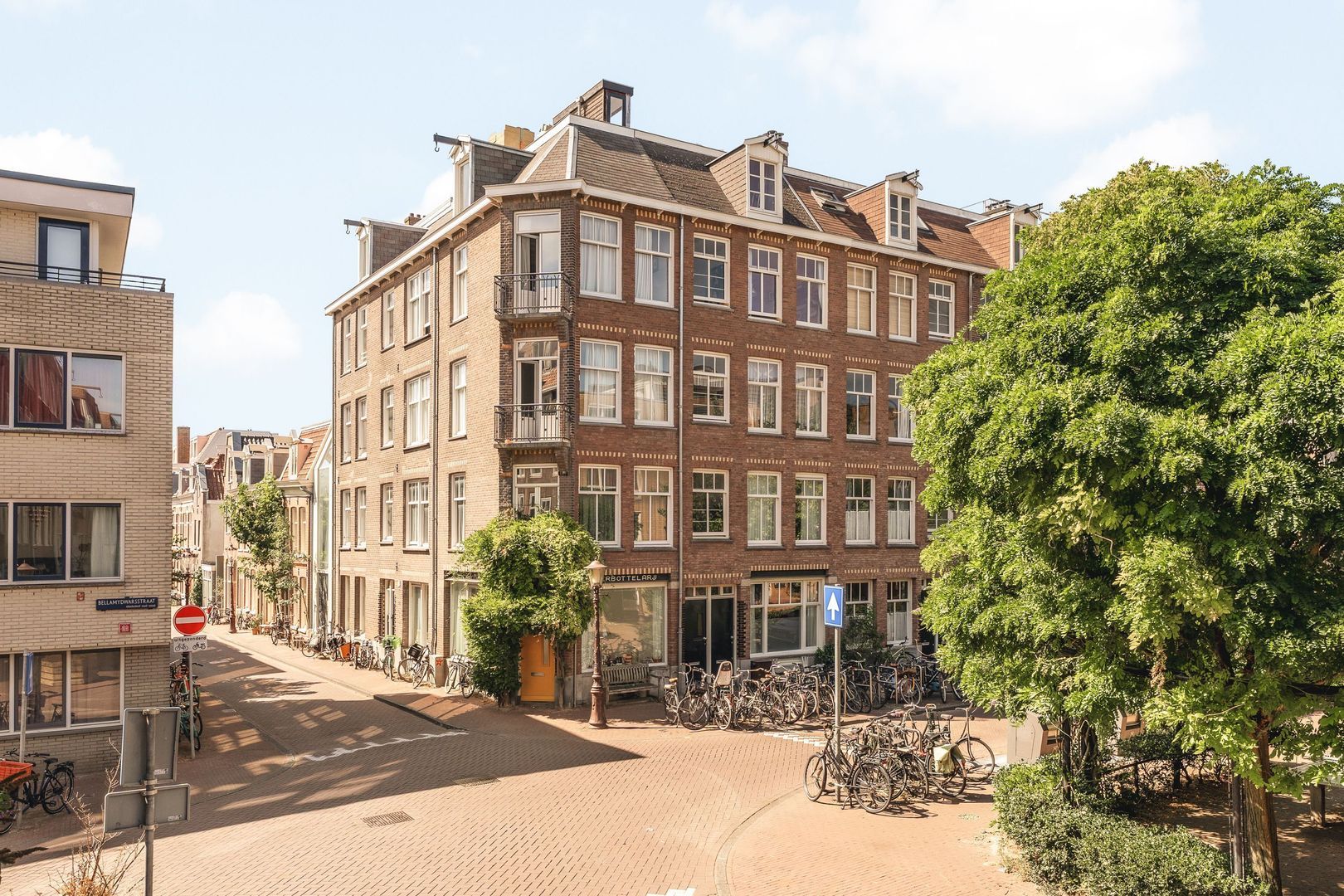 Appartement Bellamydwarsstraat 12 H in Amsterdam