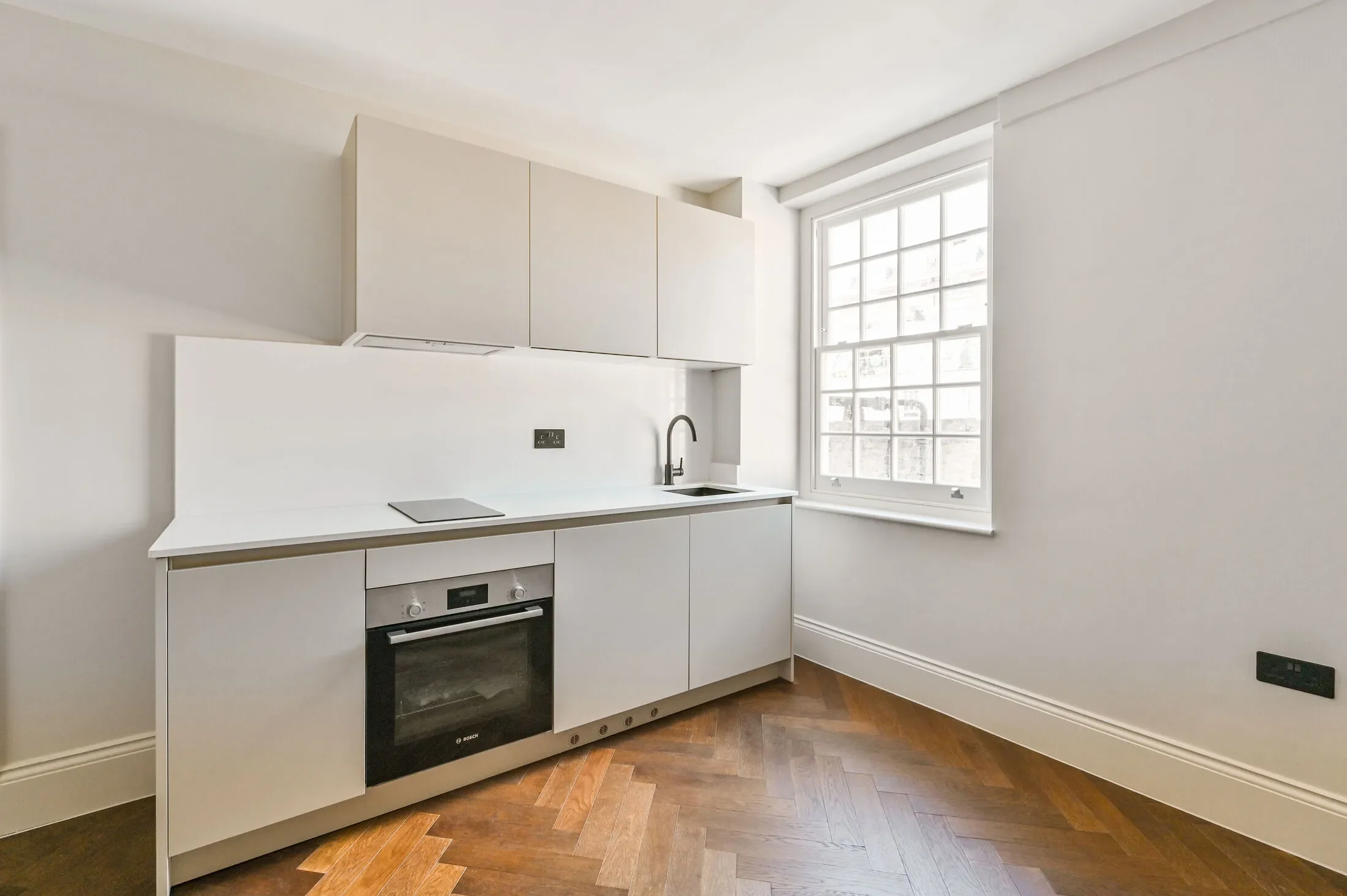 Flat Upper Berkeley Street in City of Westminster