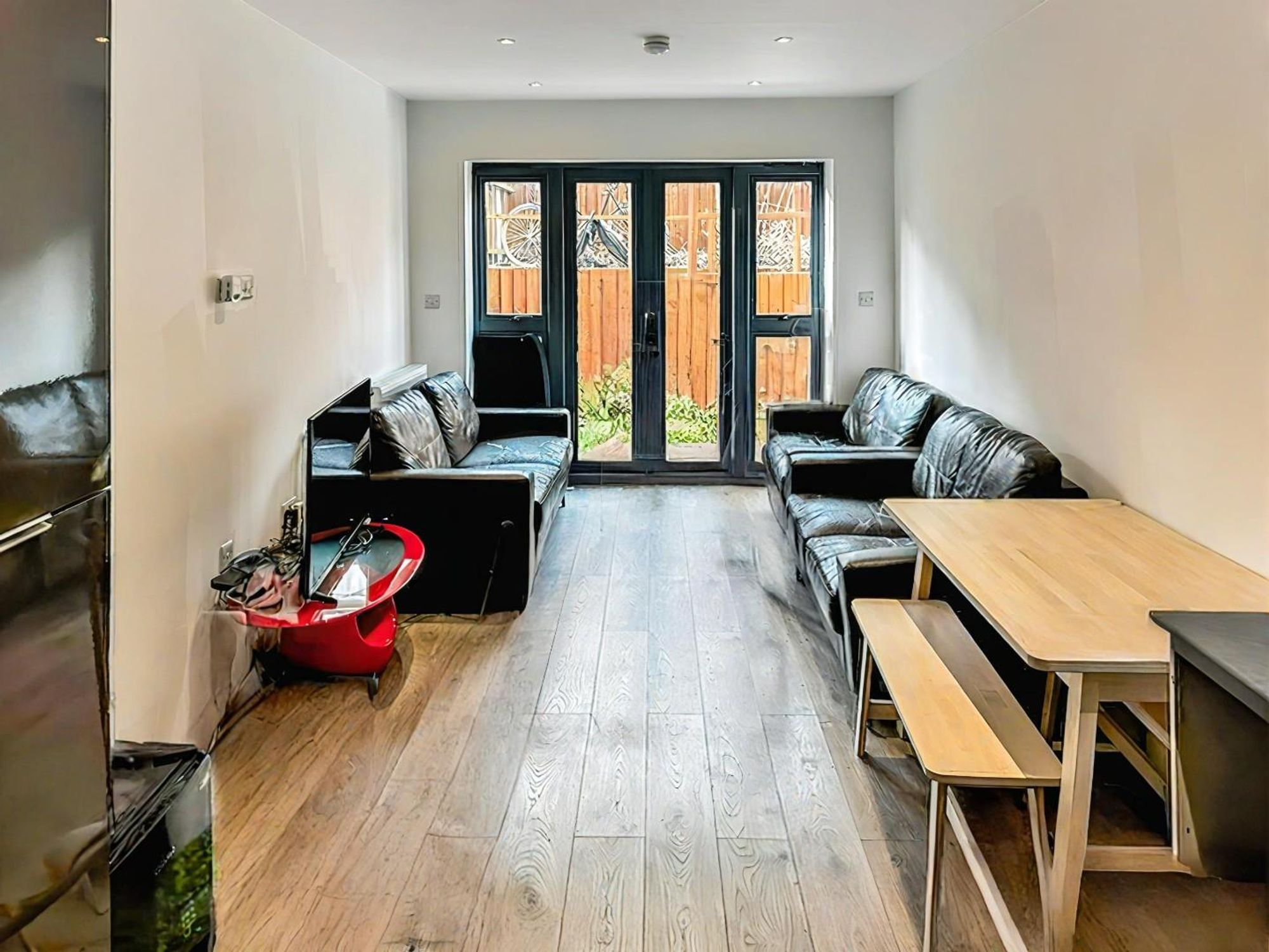 Room Monthermer Road in Cardiff