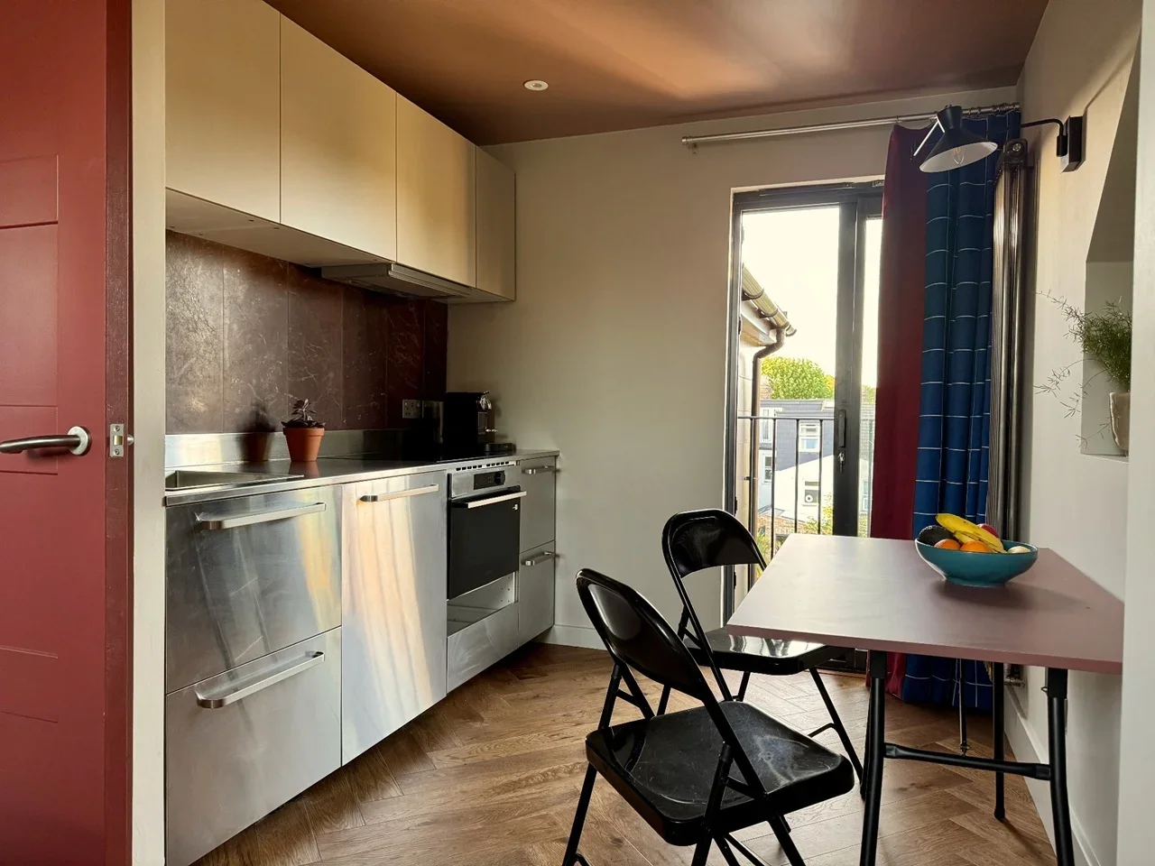 Flat Lancaster Road in Greater London