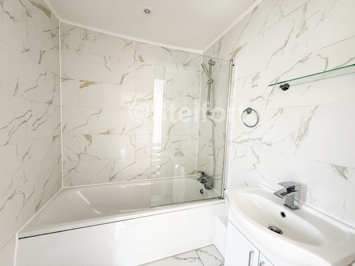 Flat Newick Road in Greater London