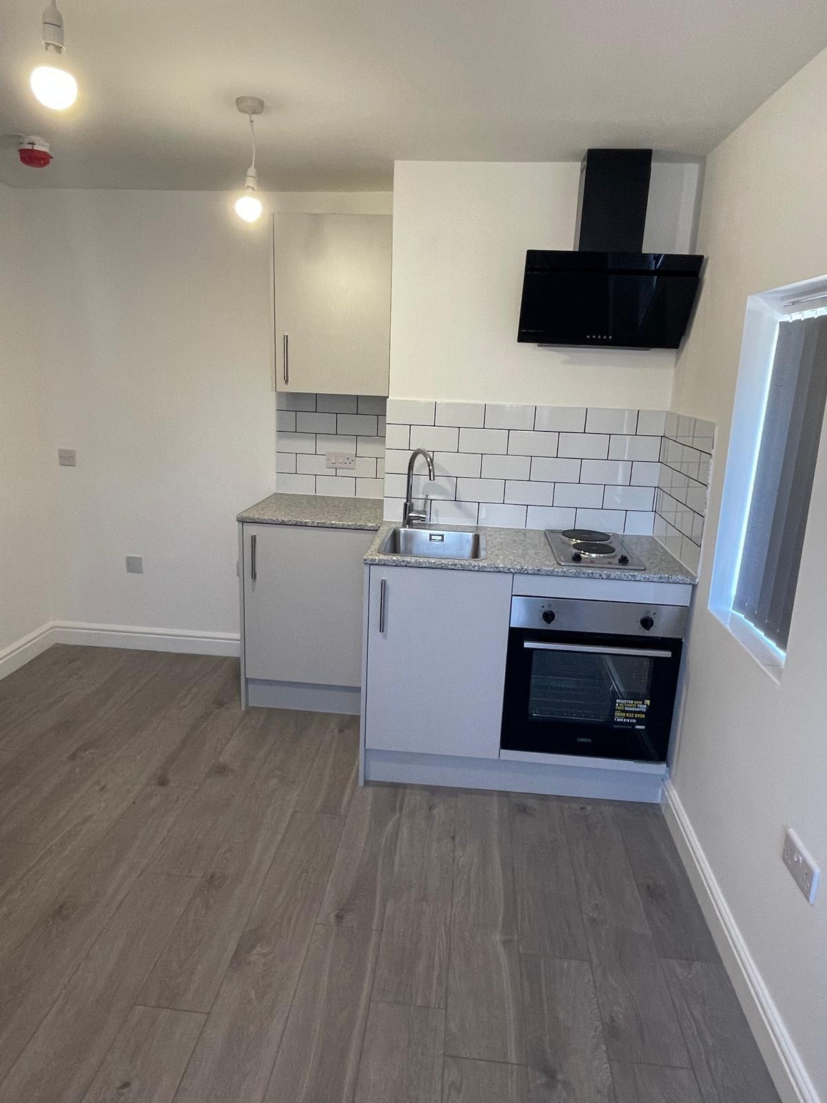 Flat Roberts Road in High Wycombe