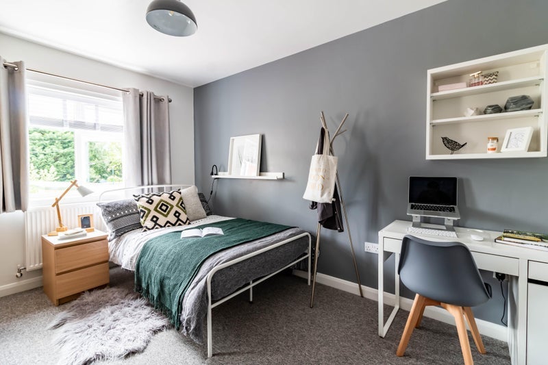 Room Lodge Road in Stratford-on-Avon