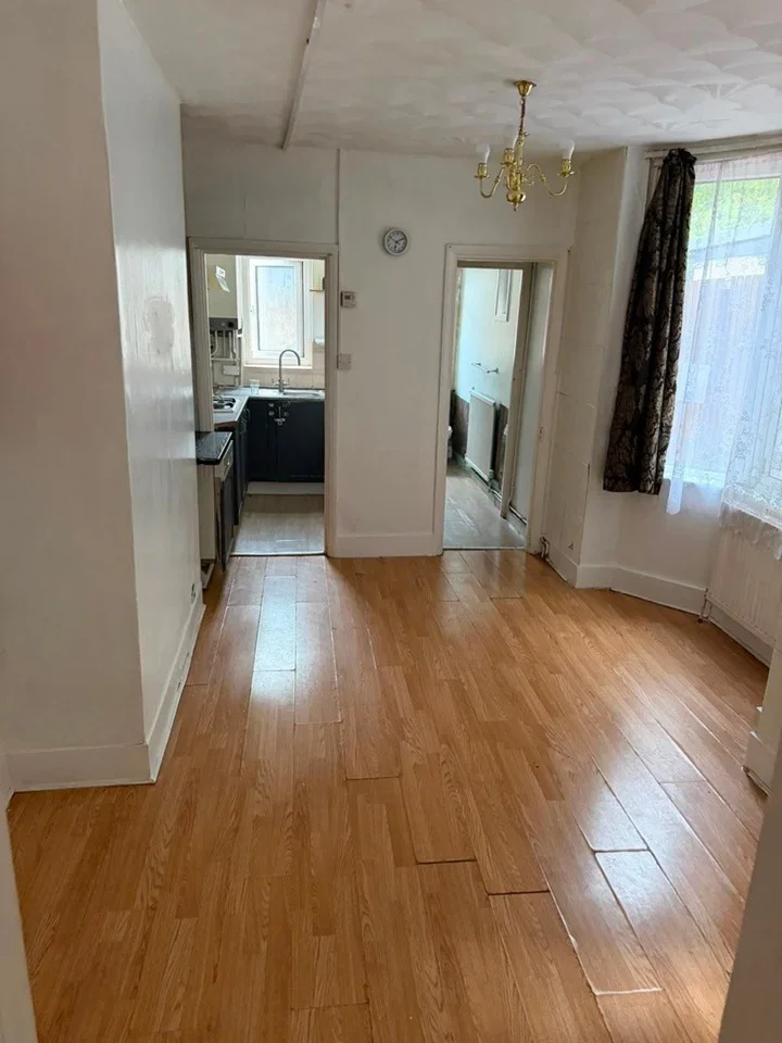 Flat St Stephen's Road in Greater London