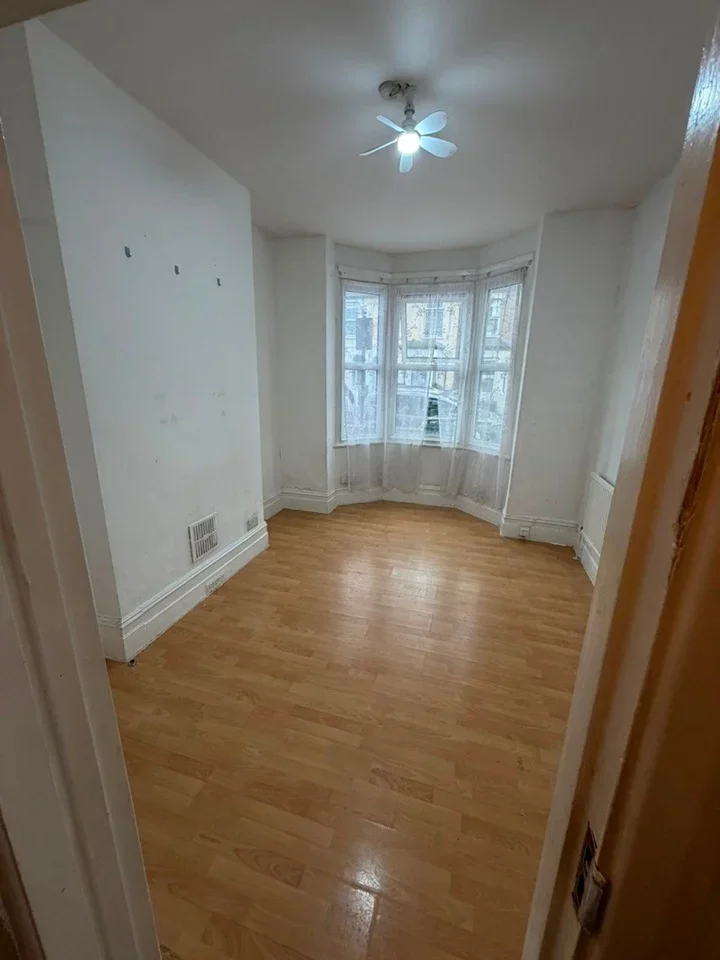 Flat St Stephen's Road in Greater London