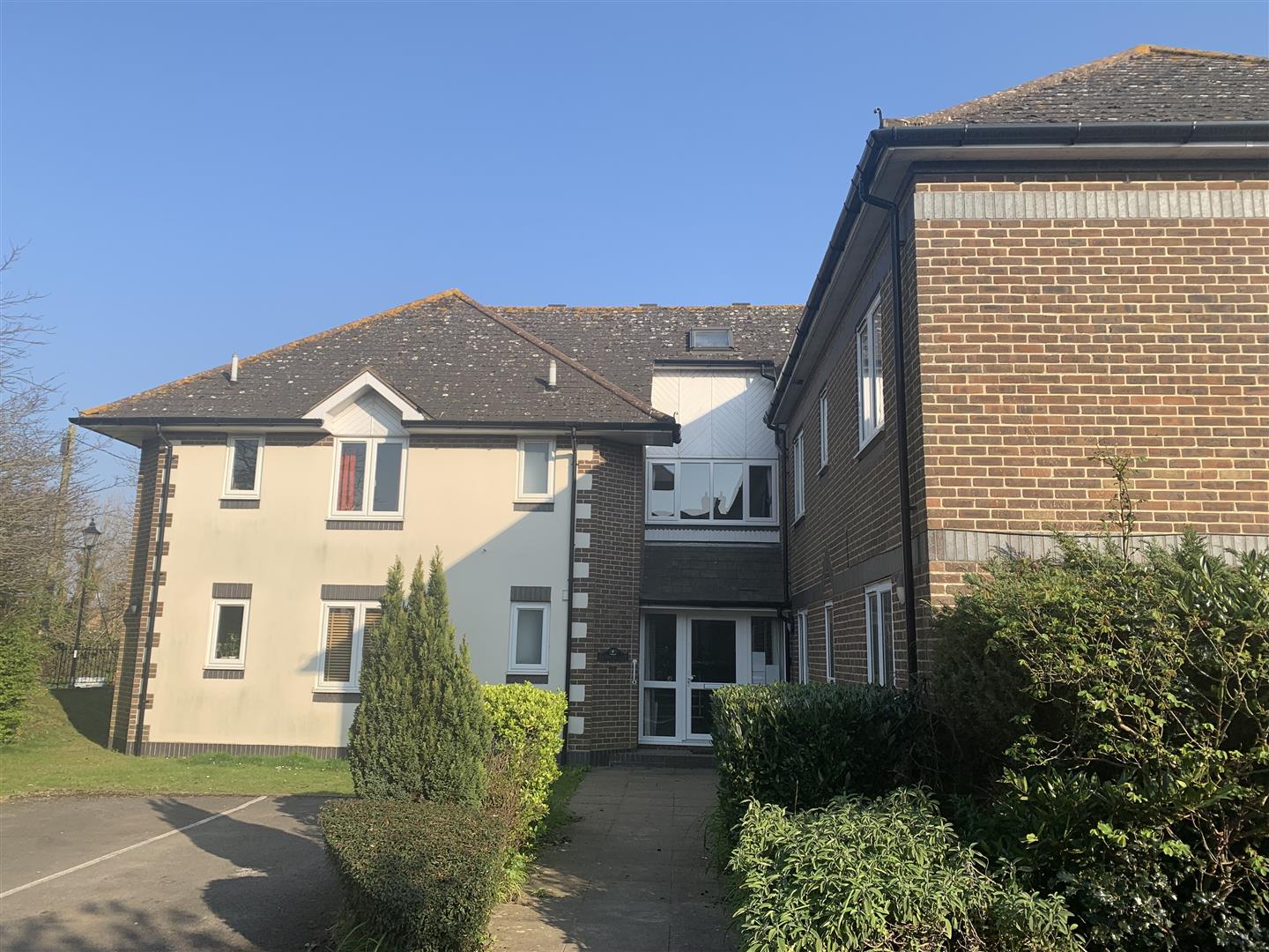 Flat Fairhaven Place in Chichester