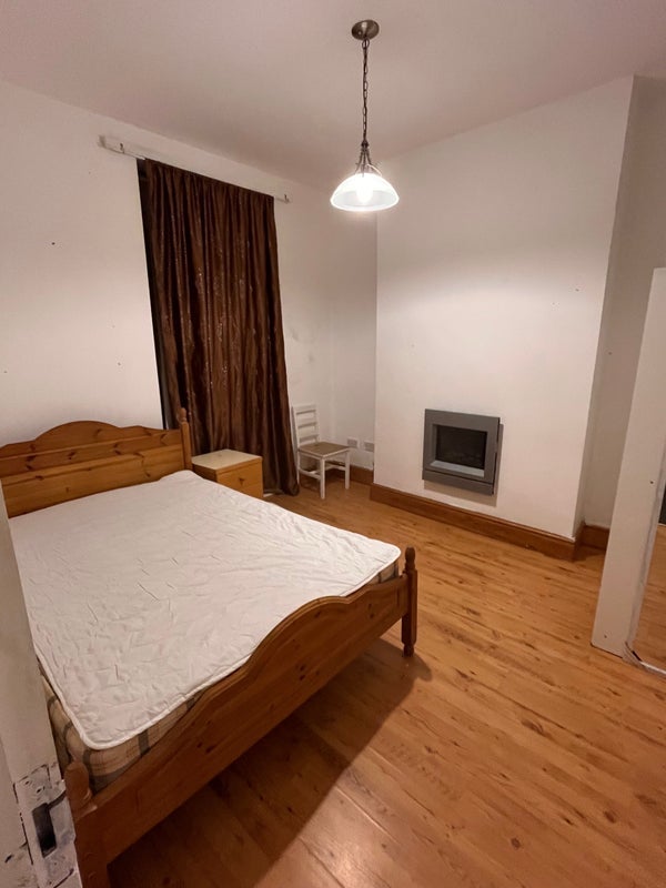 Room Ruby Street in Cardiff