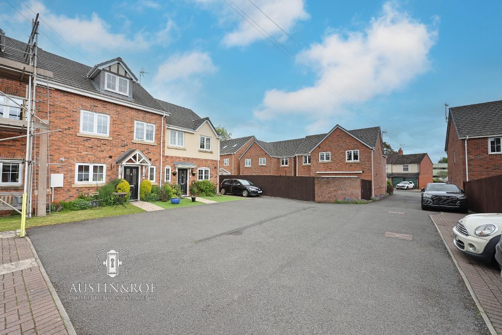 House Oulton Road in Stone