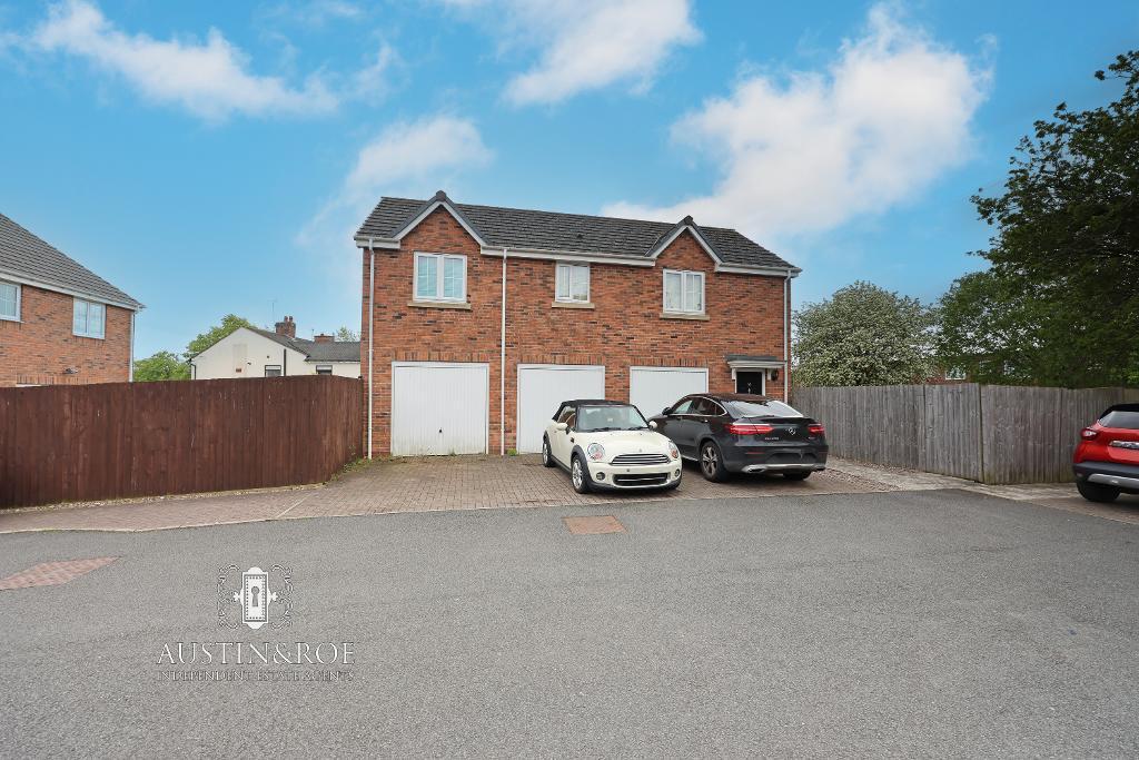 House Oulton Road in Stone