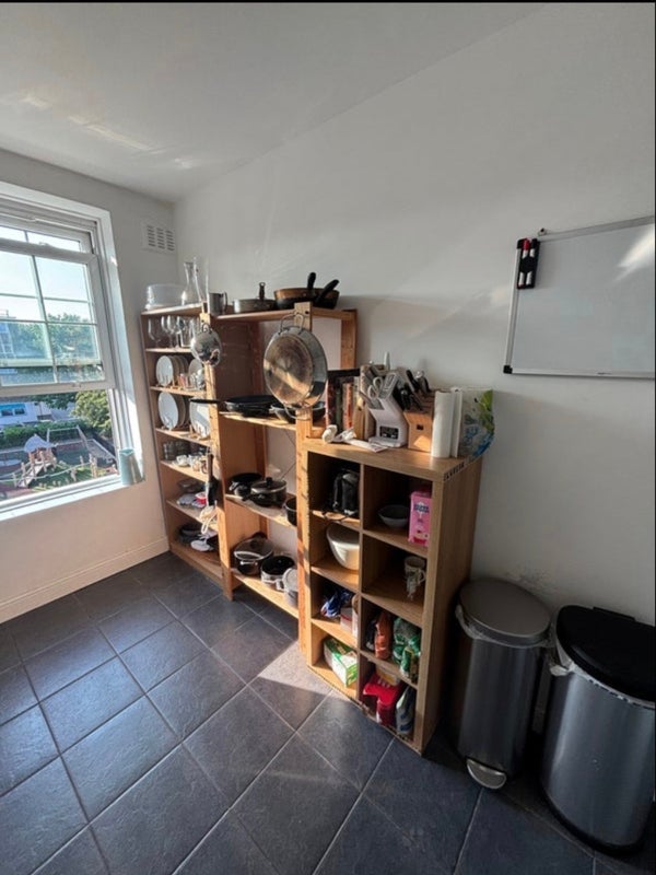 Room East Lane in Greater London