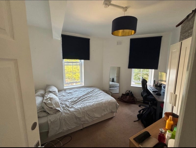 Room East Lane in Greater London