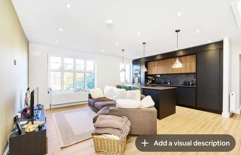 Flat Monarch Mews in Greater London