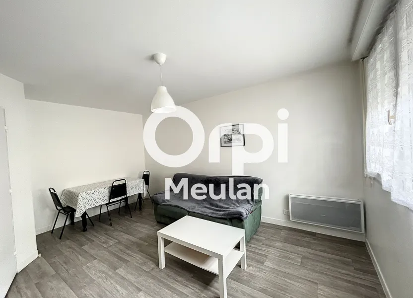 Flat Sente de la Côte Lecuyer in Meulan-en-Yvelines
