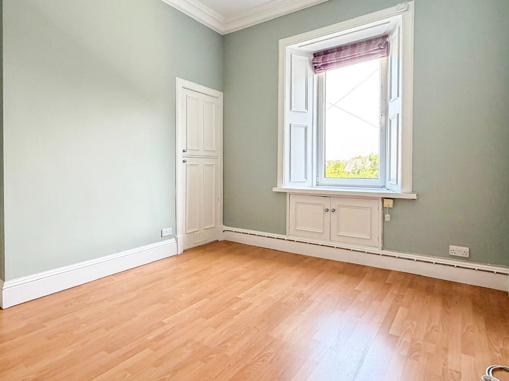 Flat Brunswick Road in City of Edinburgh