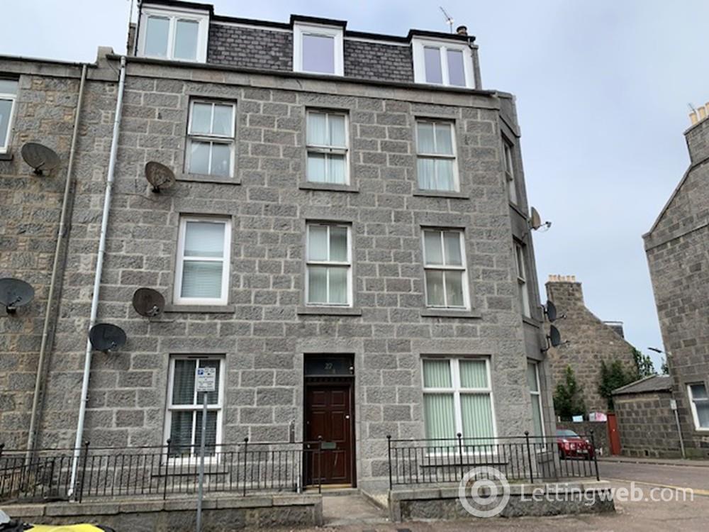 Flat Summerfield Terrace in Aberdeen City