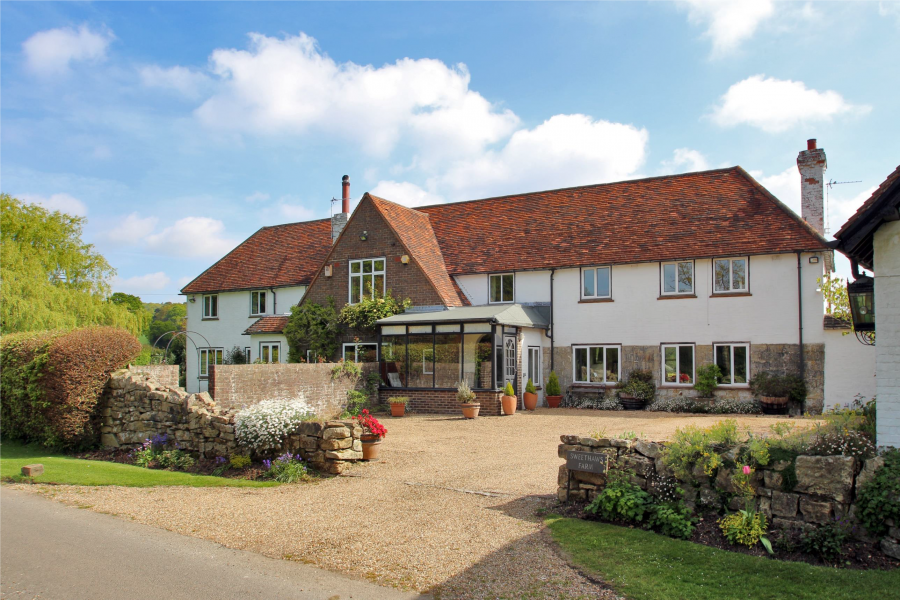 House Sweethaws Lane in Wealden