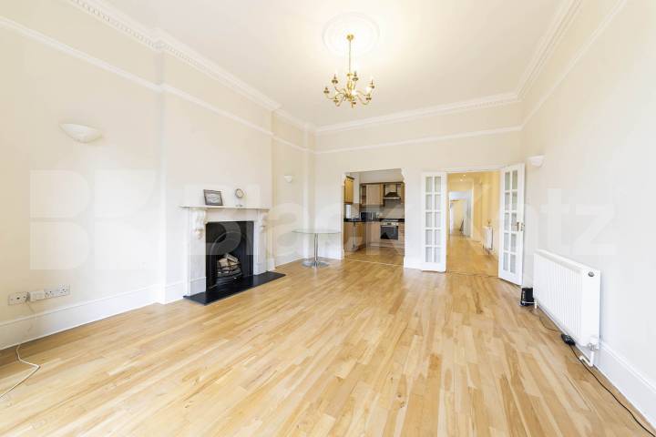 Flat Iverson Road in Greater London