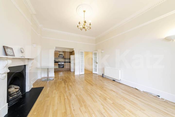 Flat Iverson Road in Greater London
