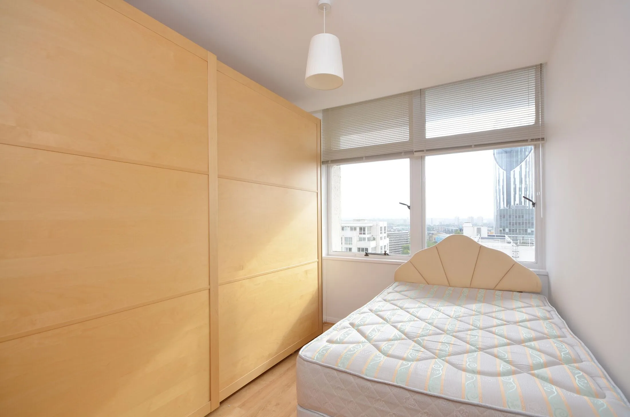 Flat Newington Causeway in Greater London