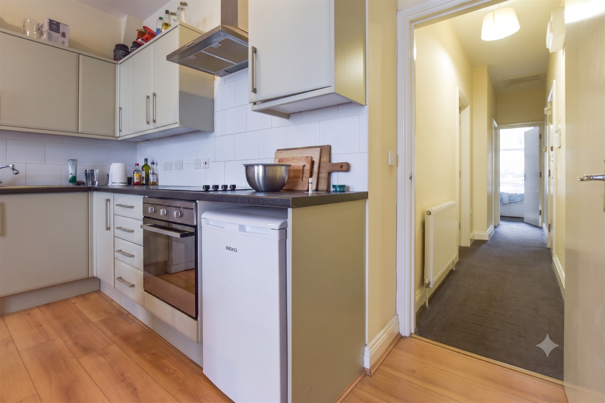 Flat West End Lane in Greater London