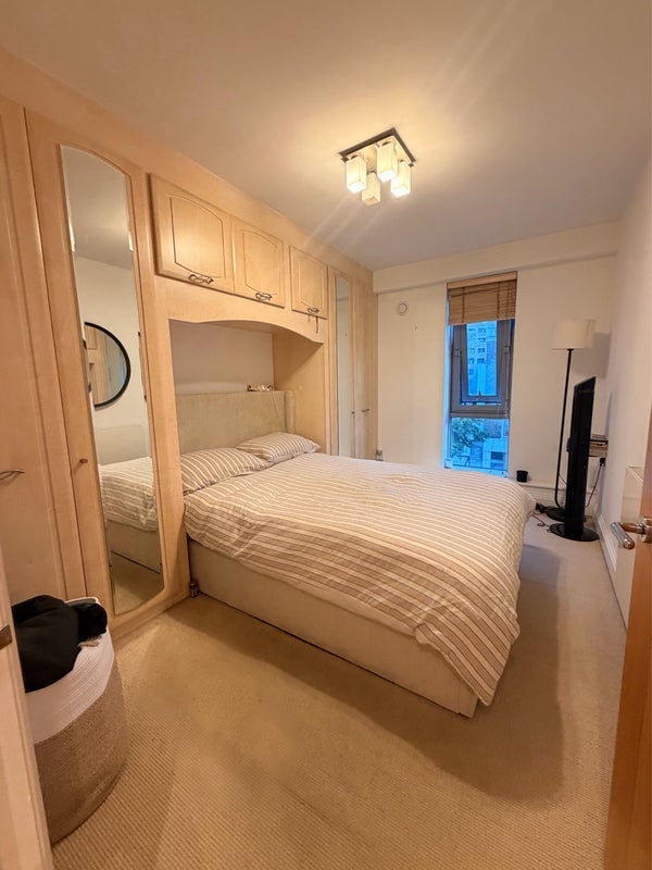 Room Grange Road in Greater London