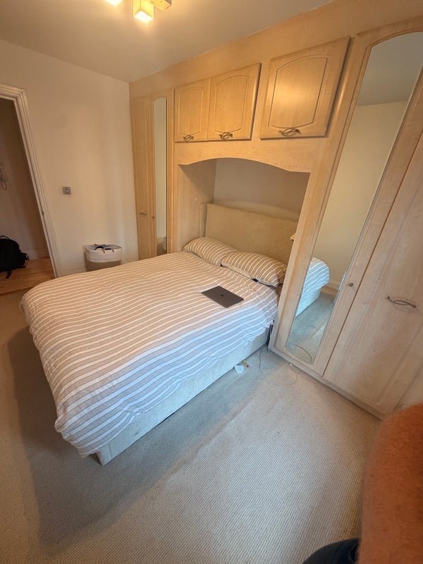 Room Grange Road in Greater London