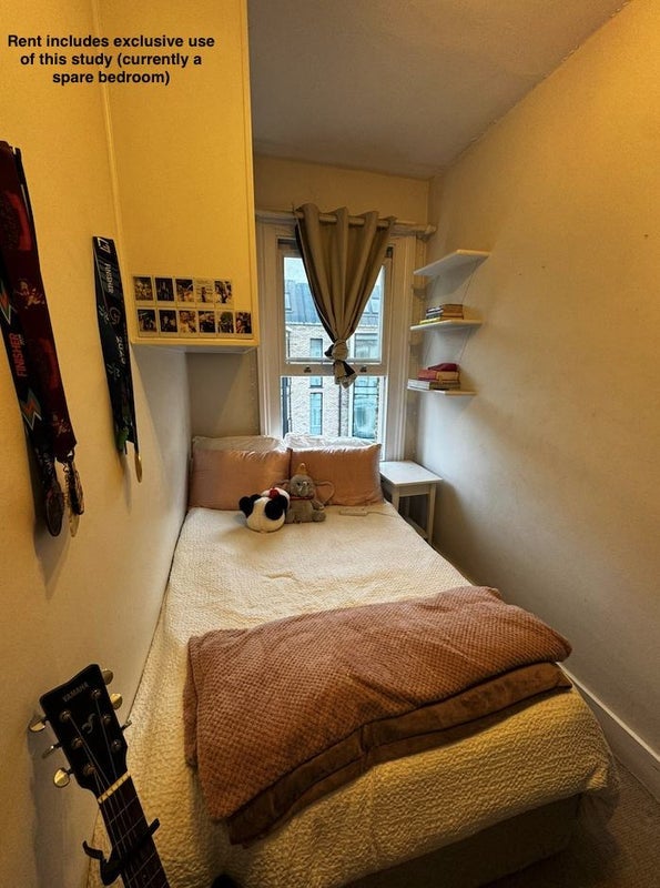 Flat Warriner Gardens in Greater London