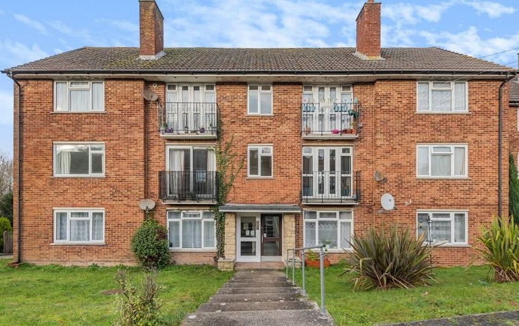 Flat Firmstone Road in Winchester
